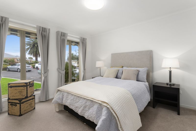 Over 55's living at The Lakes Estate - TWO WEEK TRIAL STAY AVAILABLE