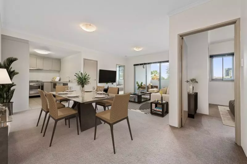 Top Floor With Park Views