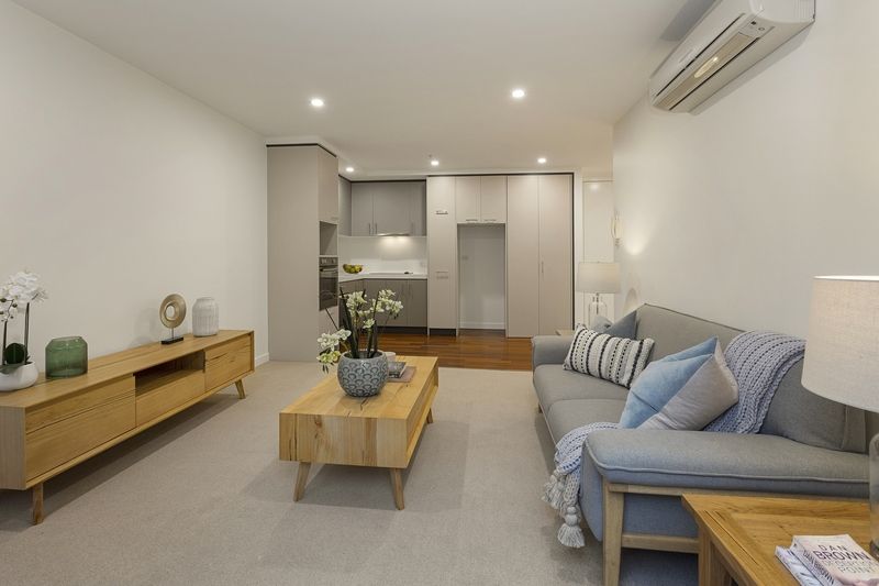 Contemporary Apartment Filled with Natural Light