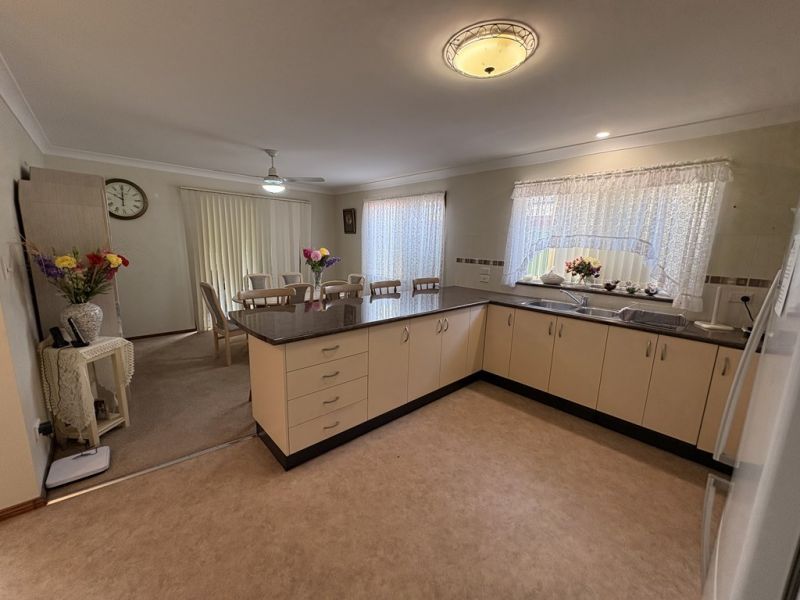 Great Position in Charming Community!