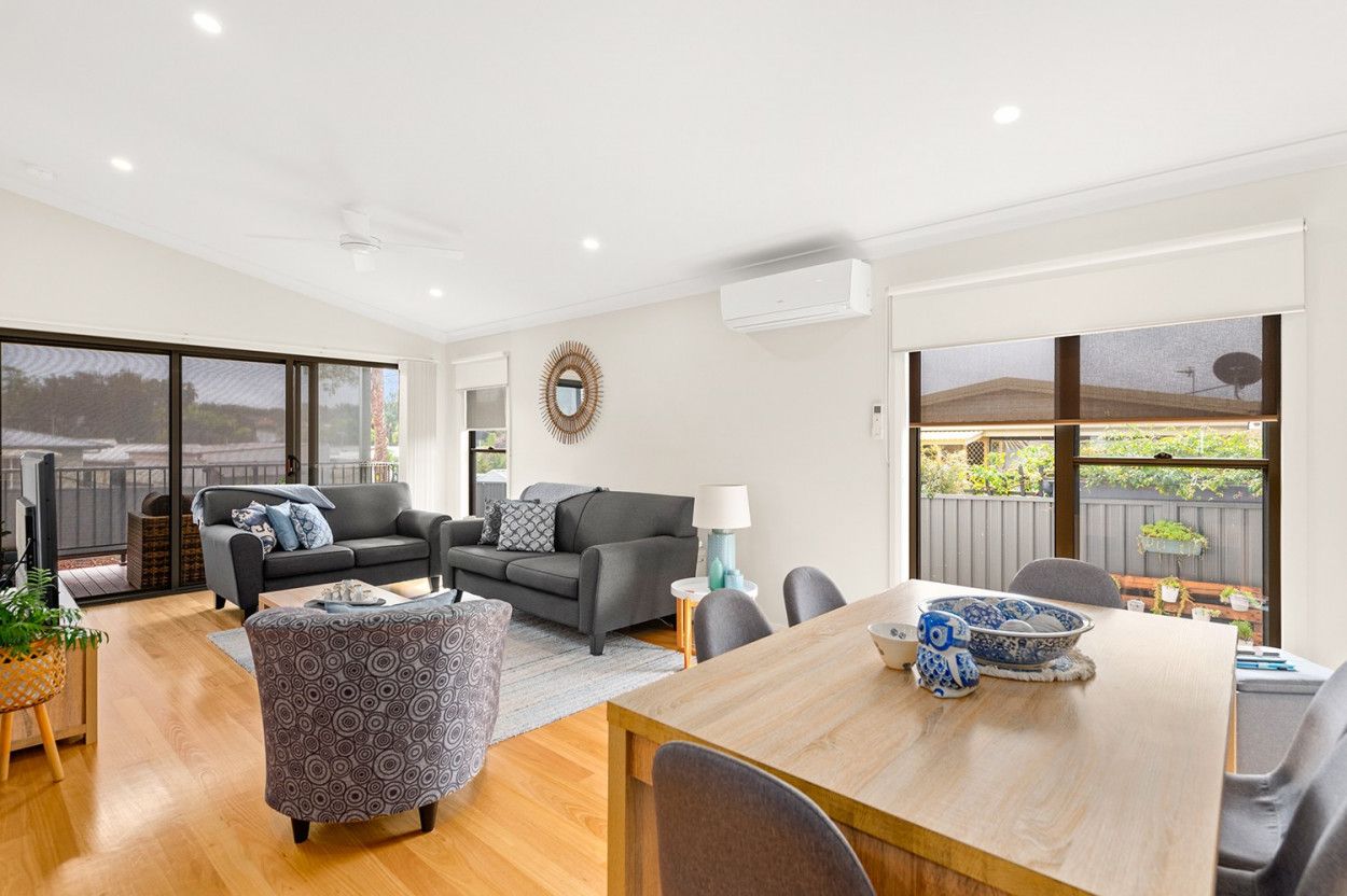 Gated Community - 2 Double Bedrooms - 2 bathrooms - Study - Parking for 3 Cars