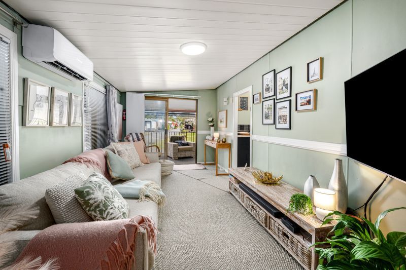 Stunning, Private Haven - Beautifully Renovated Interior