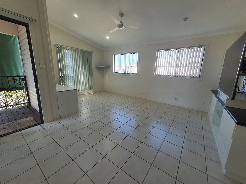 CT40 - preloved bargain