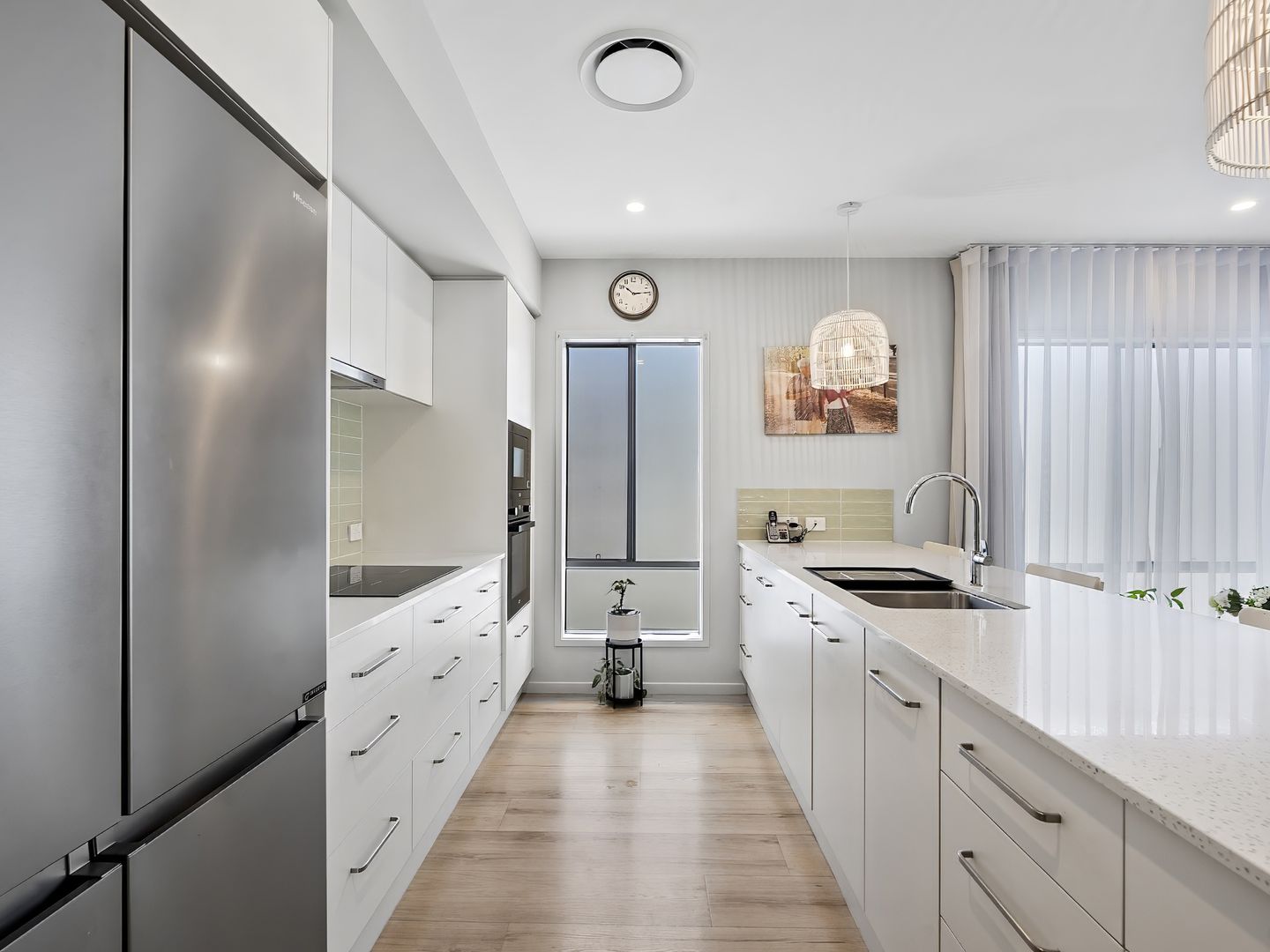 Halcyon Promenade - Established Luxury low maintenance home