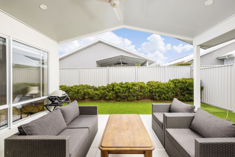 Well-presented 2 bedroom plus study