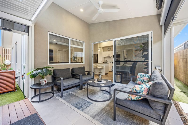 Stylish Corner Home – Extended Private Alfresco