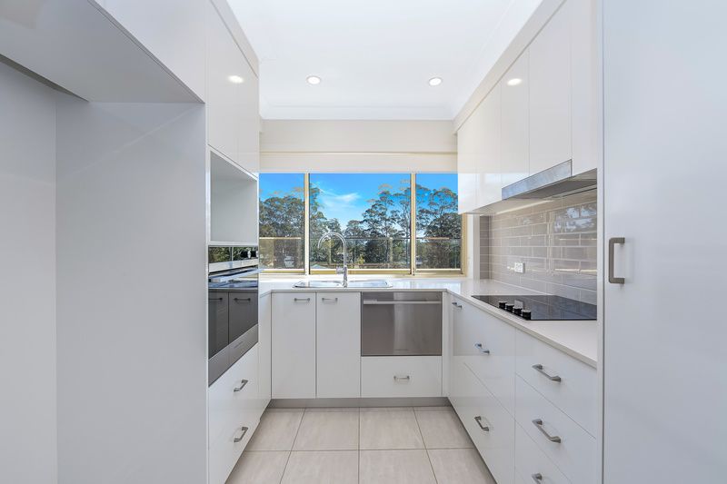 Bright, Private Villa with Study and Sunny Balcony