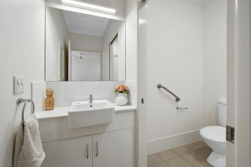 Neat and tidy unit close to amenities