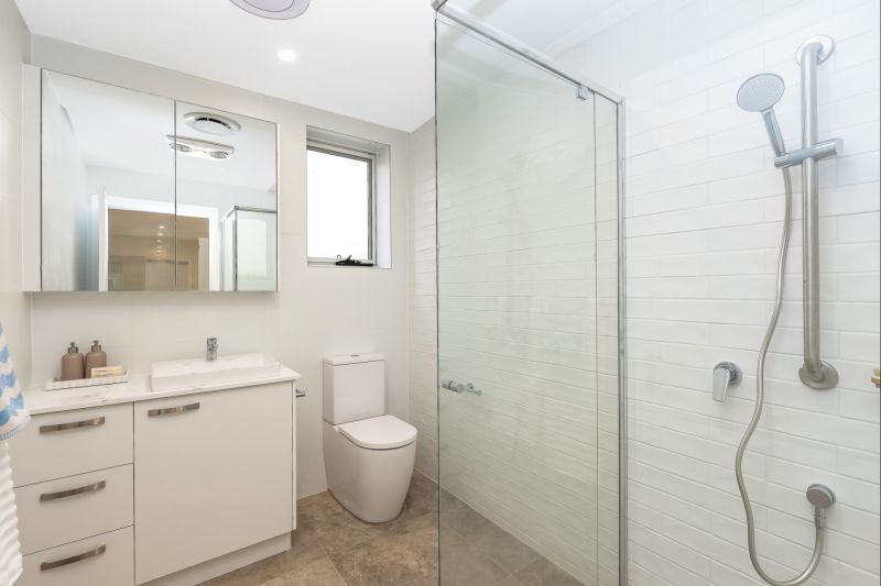 Beautifully positioned villa with golf course views