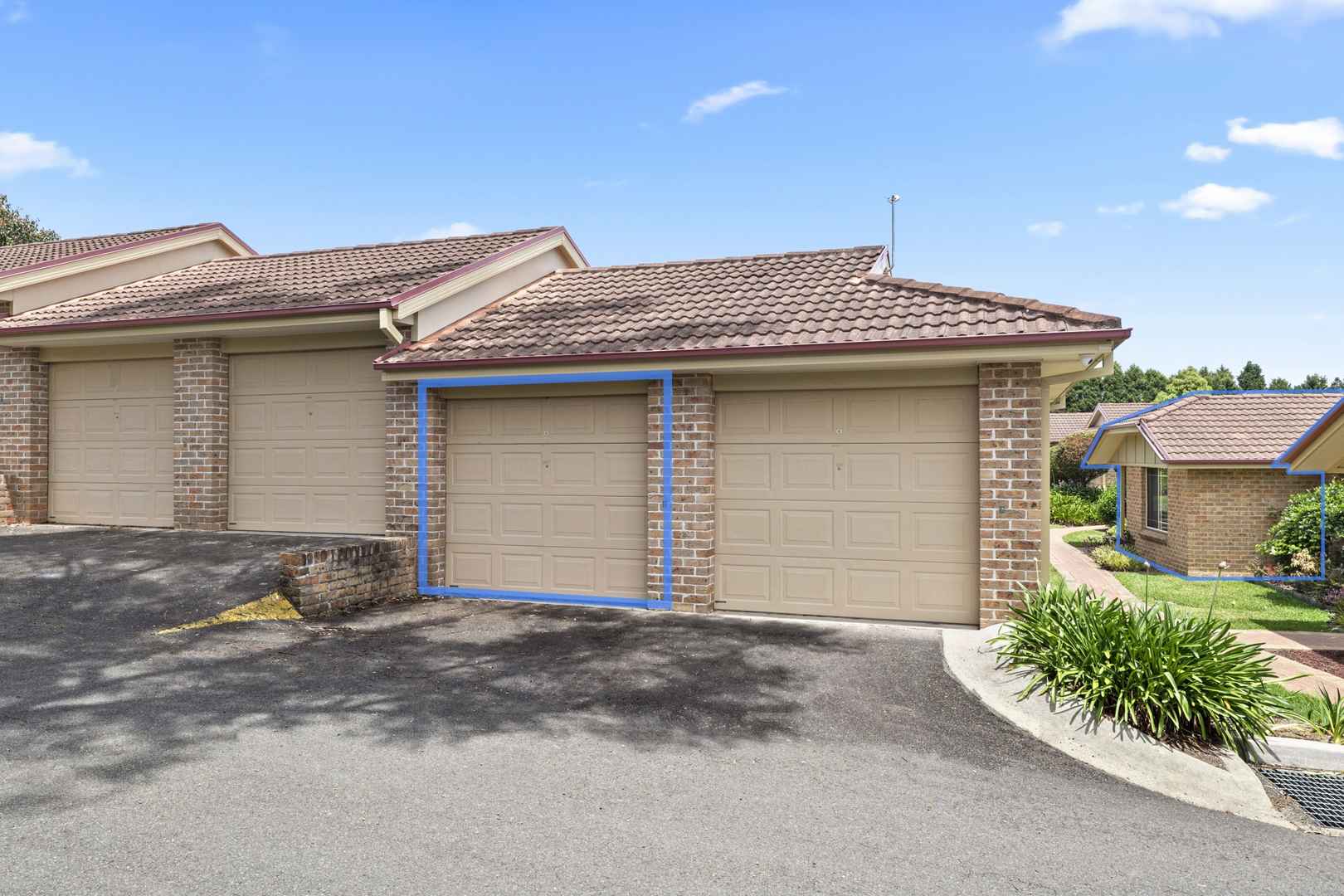 SOLD $700,000