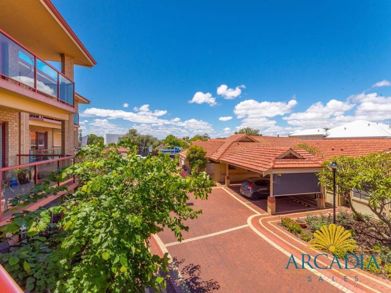 ARCADIA WATERS BICTON - 3 Bedroom, First Floor Stunner...