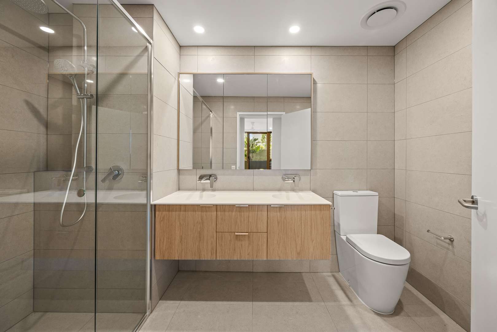 Luxury Living at Kingsford Terrace – Rare North-East Aspect with City Glimpses