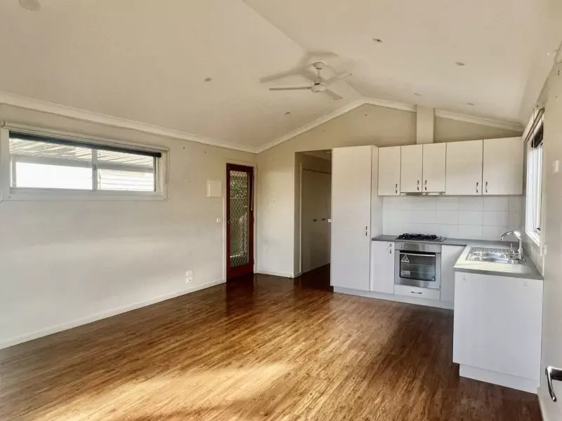 Enjoy The Simple Life at Pelican Shores Estate