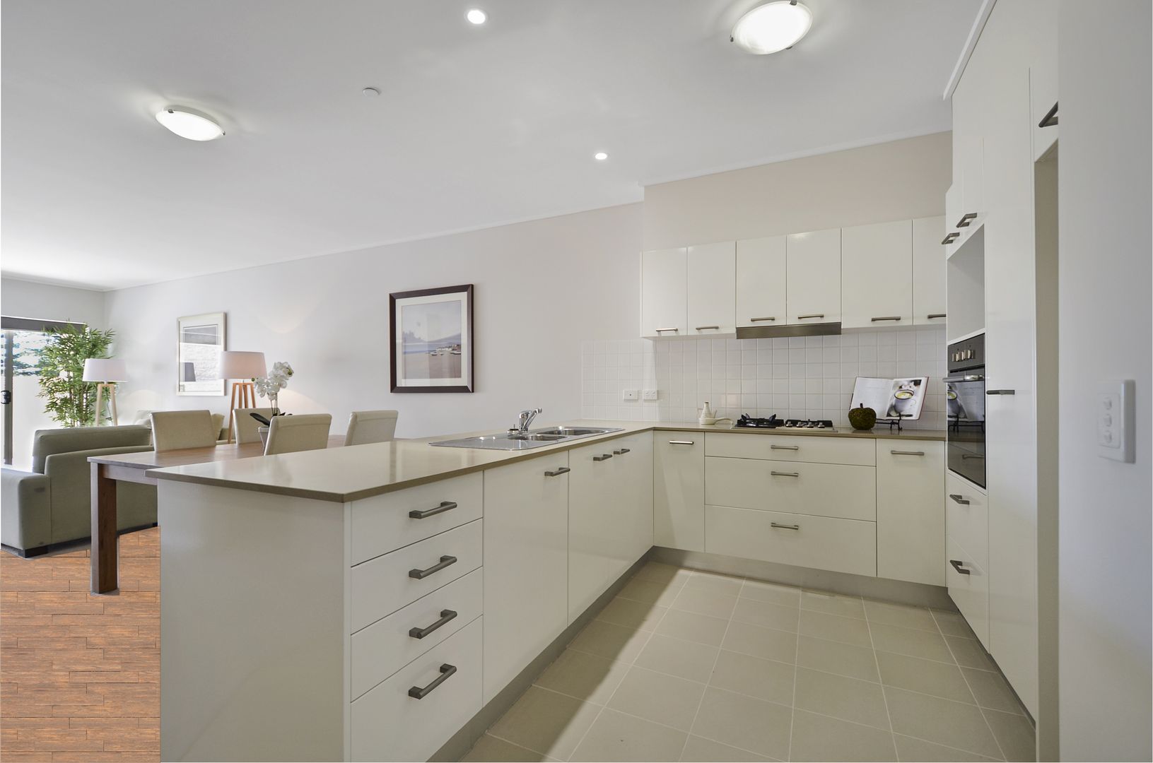 Level 3 Apartment with Spectacular Adelaide Hills Views