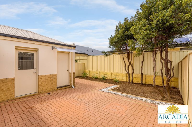 ARCADIA WATERS MADDINGTON - 2 Bedrooms and Stone Bench Tops