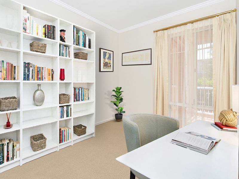 North Facing Renovated 2 Bed, 1 Bathroom on Quiet Street