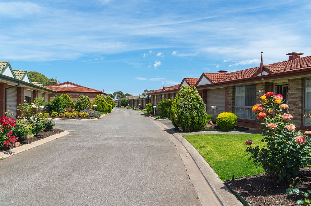 Peaceful and relaxed living in a social seaside community
