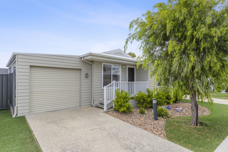 Spacious Modern Home with Entertainer’s Deck