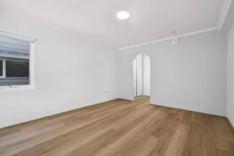 Newly Renovated ! Charming Retirement Retreat Serviced Apartment