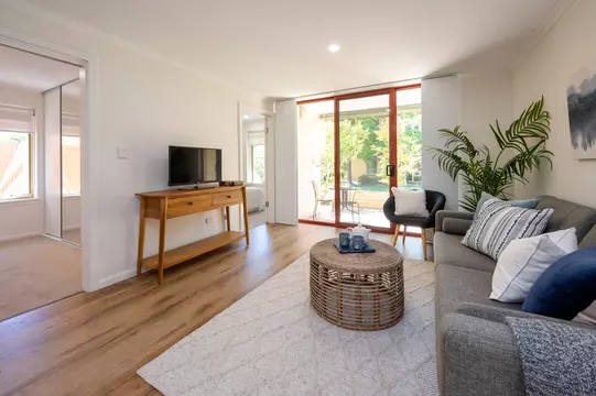 Eldercare College Green: ground floor two-bedroom unit close to the city