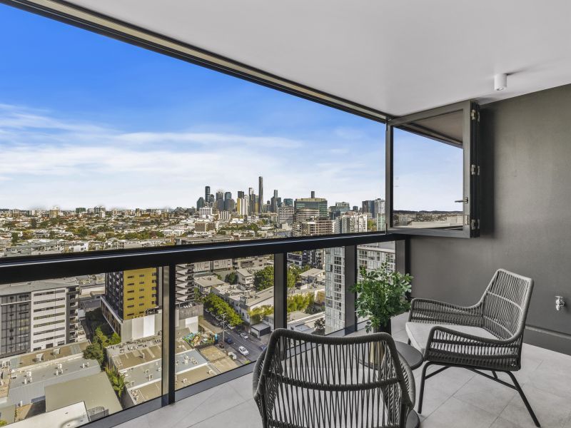 Bright, breezy and luxurious two-bed apartment