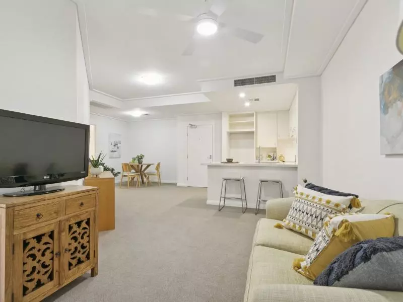 Stylish Home with Garden Terrace Access