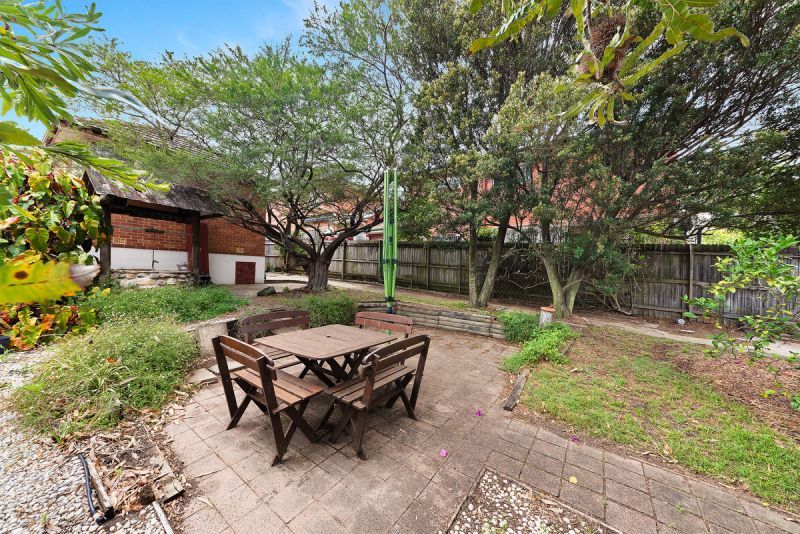 EXCELLENT ENTRY LEVEL HOME IN A POPULAR NOTHSHORE LOCATION