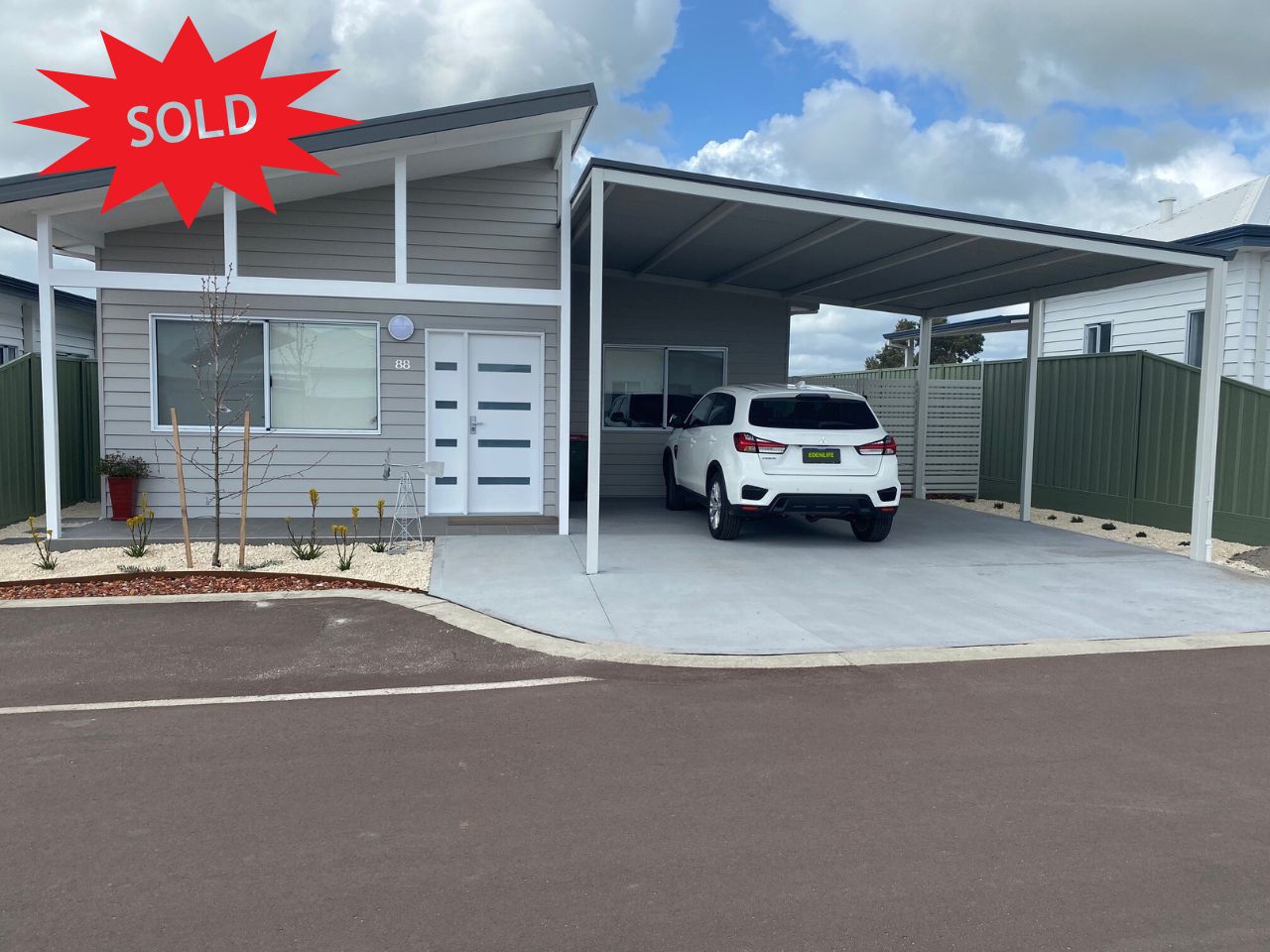 The Sandpiper, Lot 88