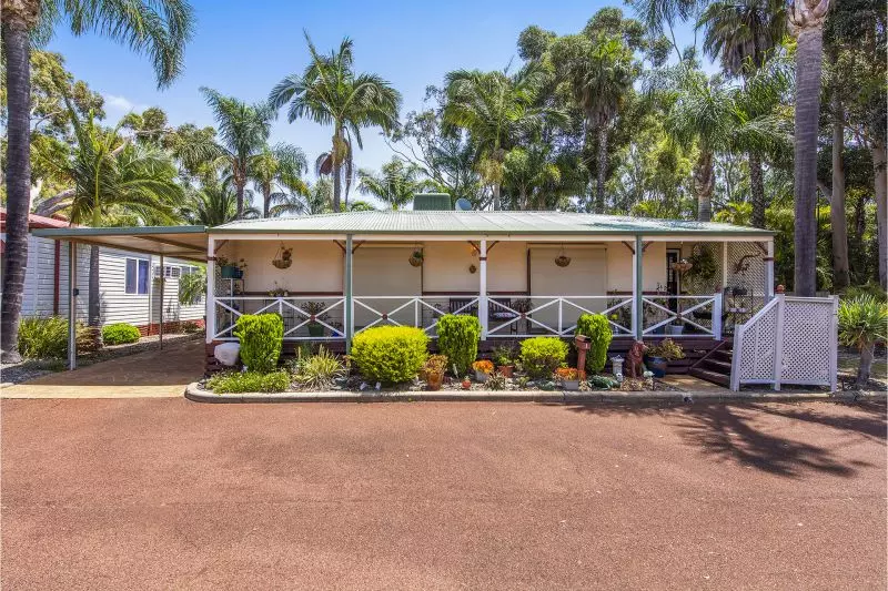 Riverside Gardens Estate - Site 1