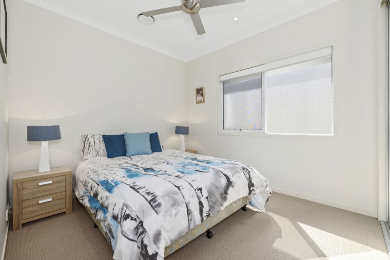 Style & Privacy - Spacious Three-bedroom Haven