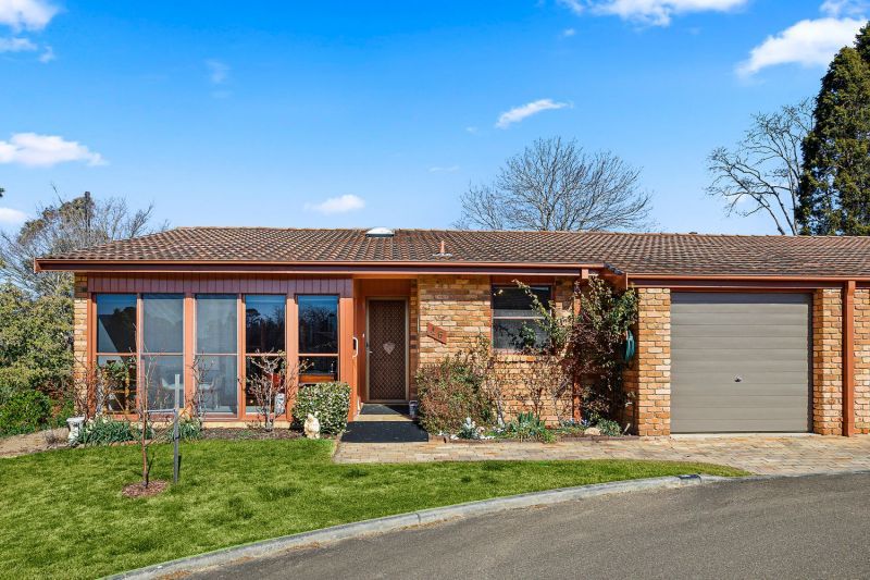 DEPOSIT TAKEN Golf course views