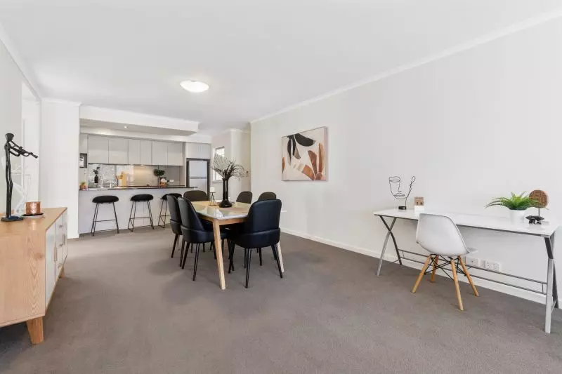 Contemporary Luxury Lifestyle!