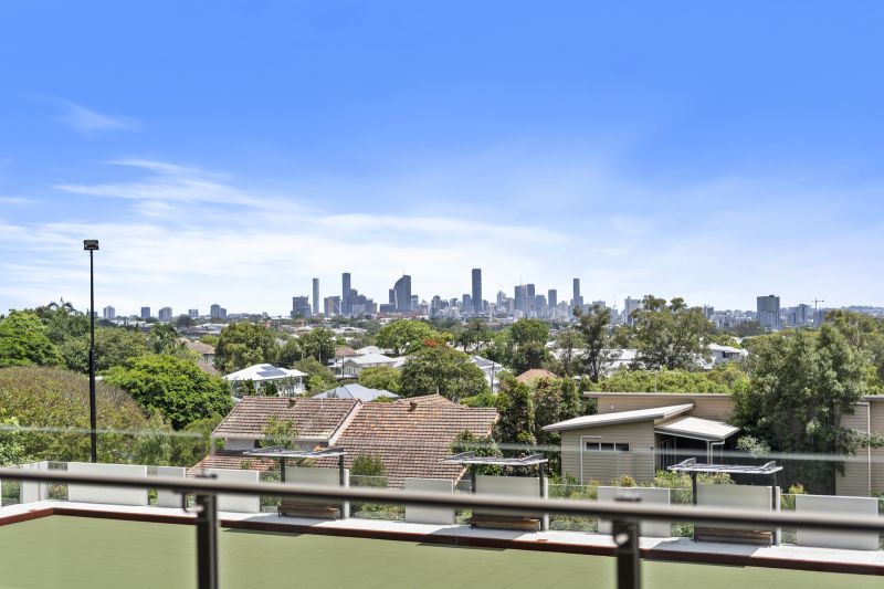 North-facing two-bedroom apartment with Brisbane skyline views