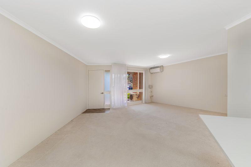 Available Now - Modern, Perfectly Positioned, Ground Level Unit