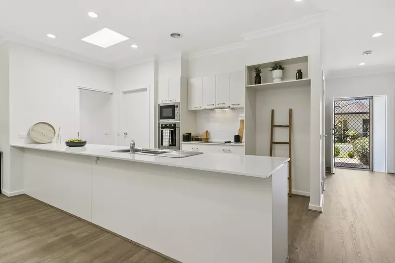 Bright Open Living, Court Location