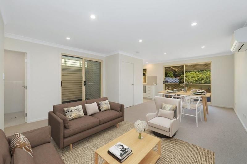 Stylish Refurbished Unit with Spacious Balcony for Relaxing