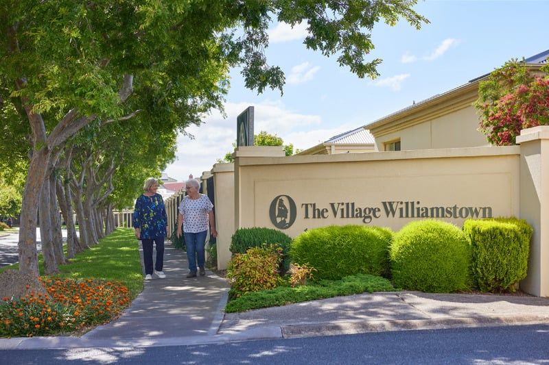 Stunning Unit in Peaceful Court Location