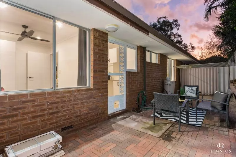 Simply Stunning and Feature Packed!