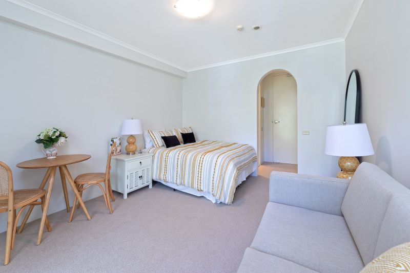 Studio Serviced Apartment at Willandra Village with beautiful bushland outlook