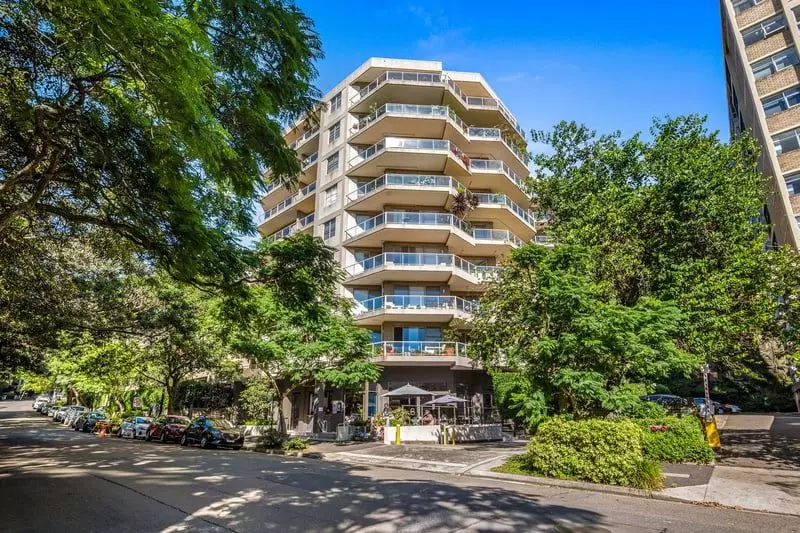 Elevated Apartment with Rushcutters Bay Views