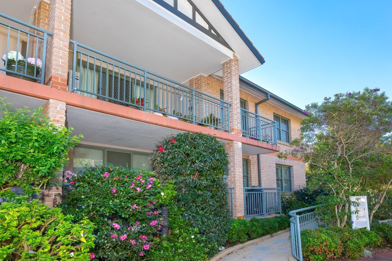 East facing first floor unit with lift access