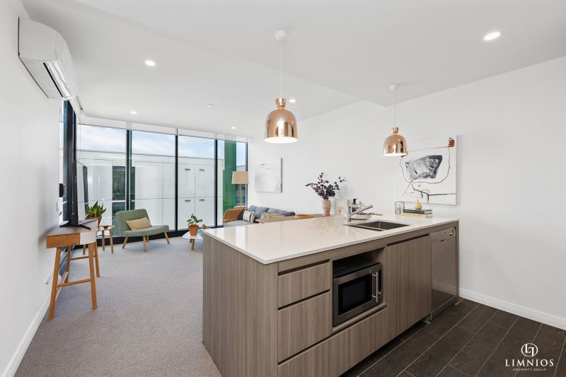 Contemporary Style Apartment in Perfect Location