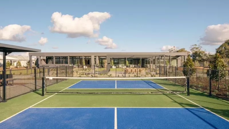 Prime Clubhouse position, perfectly designed