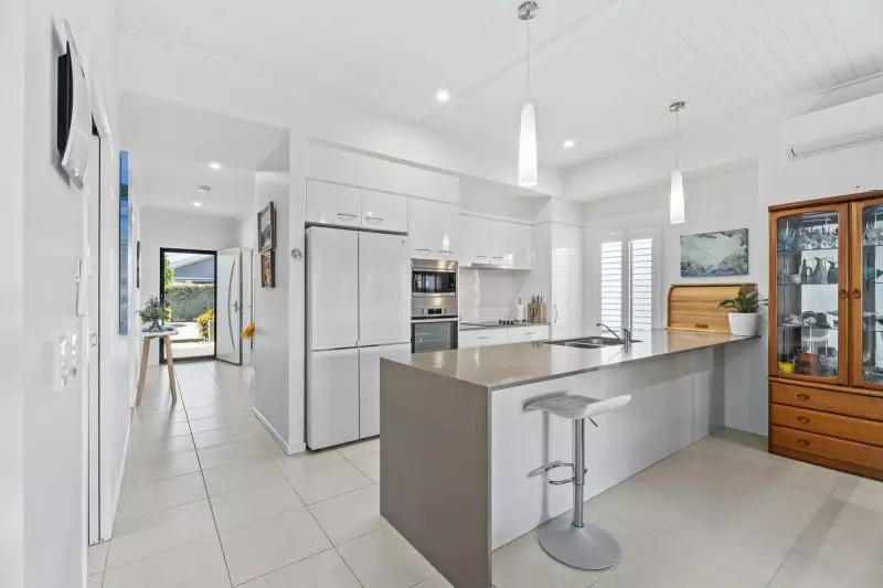 Site 195 - Established Aston