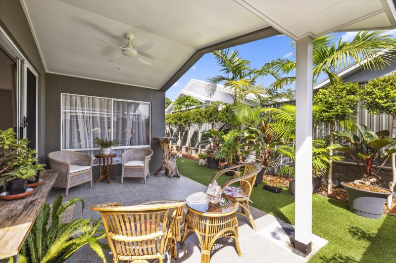 Vibrant Two Bedroom Home with Tropical Views
