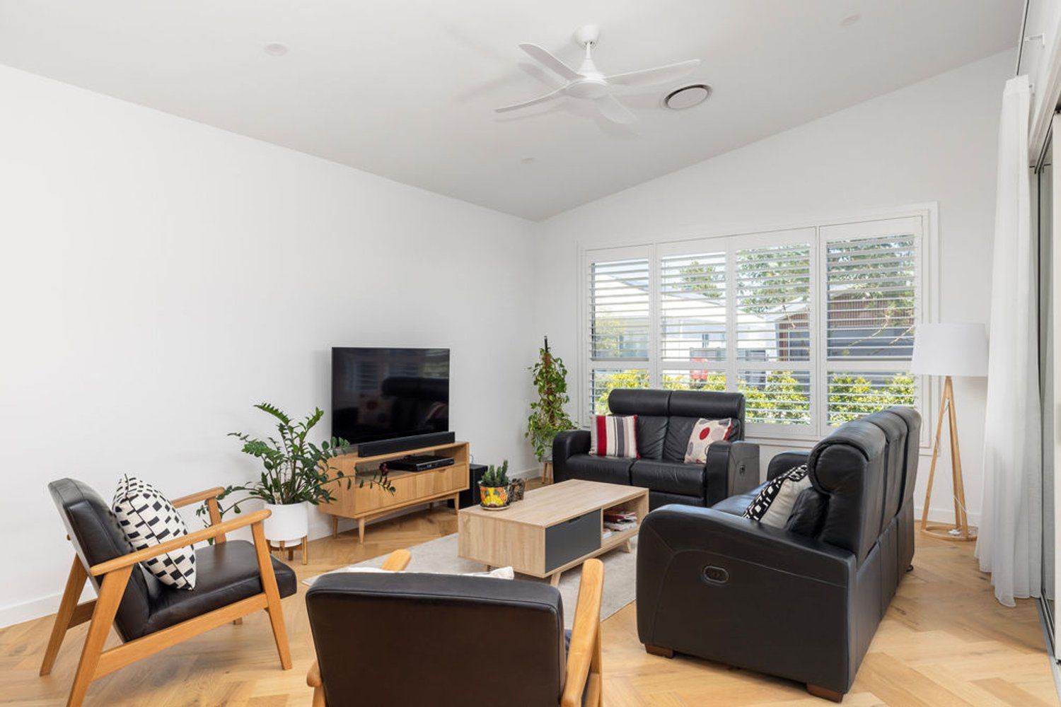 Enjoy Modern Elegance and Prime Corner Vantage