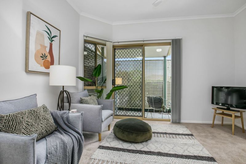 Light-filled, north-facing 1-bedroom apartment