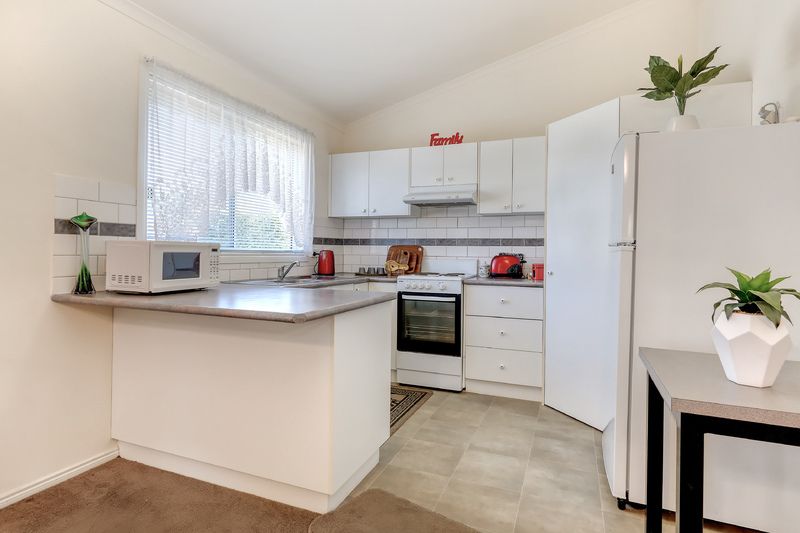 Pet friendly home in welcoming over 55s community