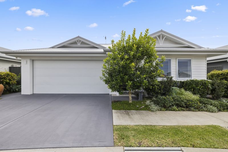 Elegant Three Bedroom Home - Lush Garden Alfresco!