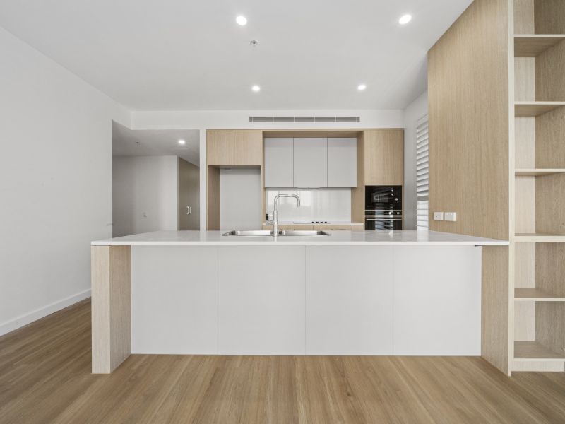 Expansive Apartment with large balcony
